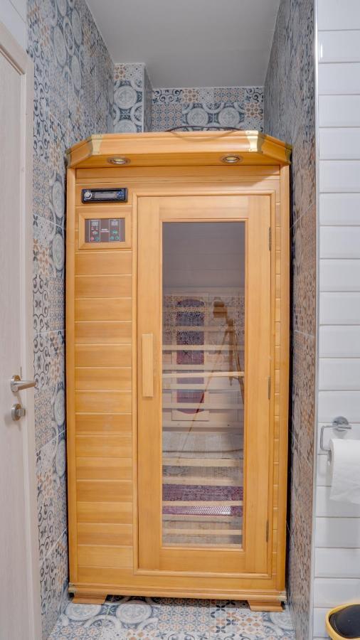 Spa Apartment Yang - Hot Tub, Sauna, Spa Novi Sad Extérieur photo